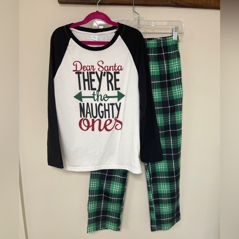 Family Holiday Pajamas: Dear Santa, Child Size 10-11 years